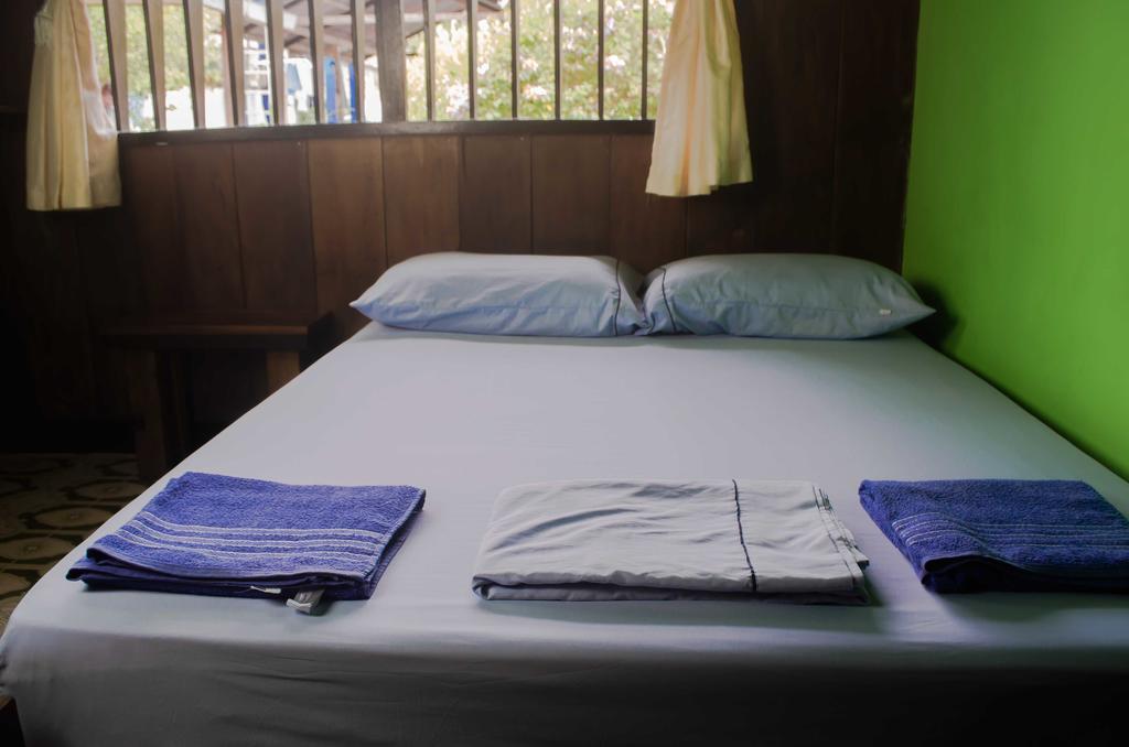 Hostel Casa De Las Palmas Tours Leticia Kamer foto
